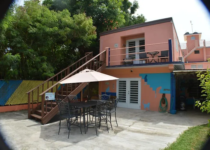 Esperanza Inn Guesthouse (Adults Only)